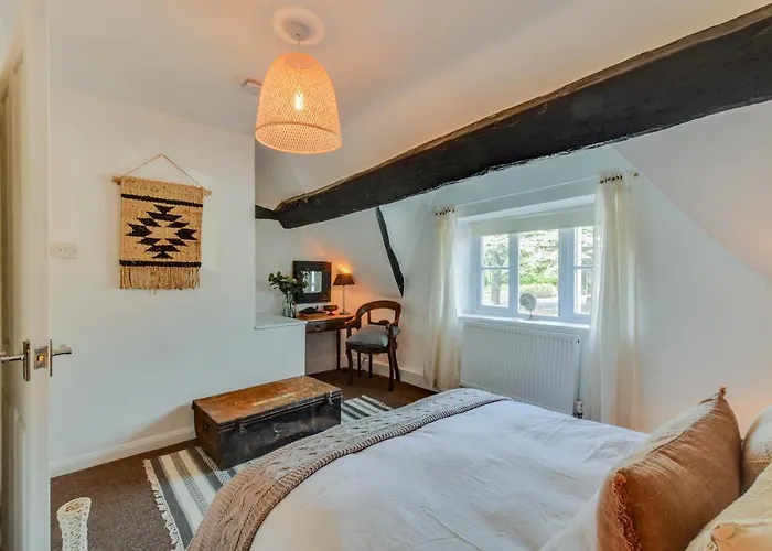 The Nook, Newly Available Relaxed 2 Bed, Cotswolds
