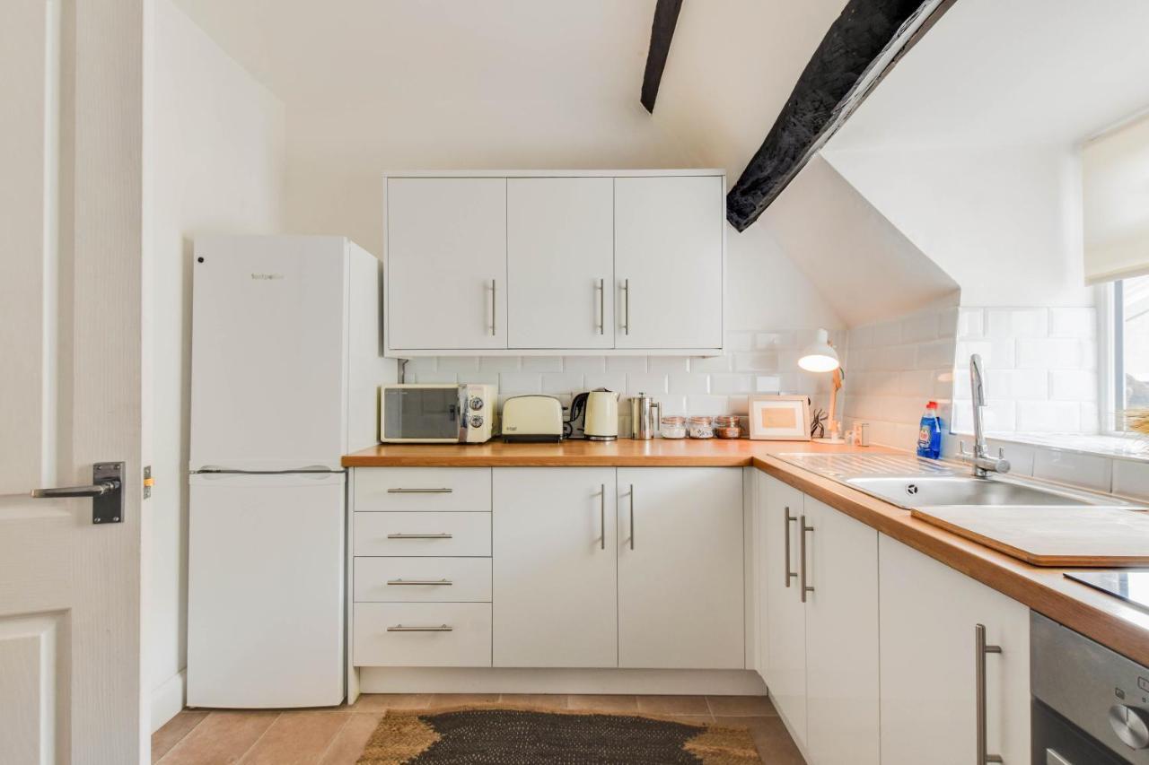 Apartment The Nook, Newly Available Relaxed 2 Bed, Cotswolds South Cerney